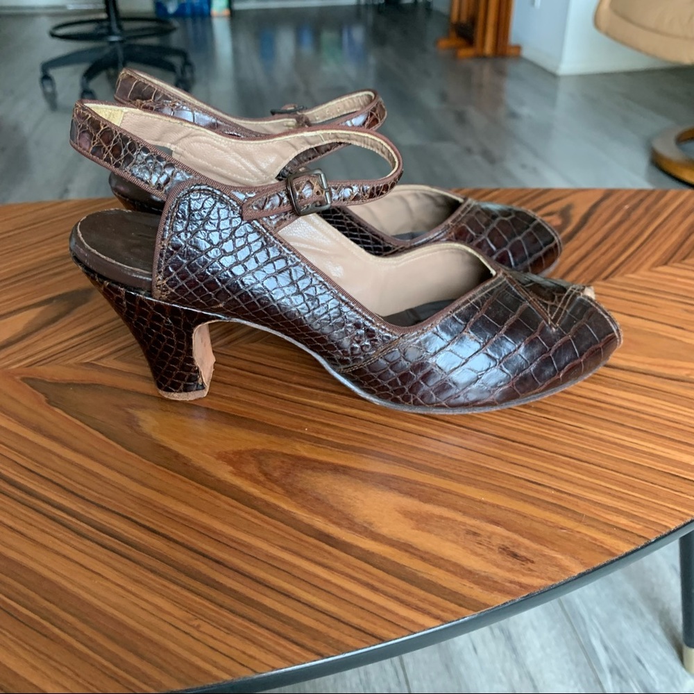 Vintage Eduardo Capalino Sling Back Peep Toe View 5